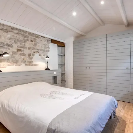 Macedocy Maison De Charme Au Coeur Du Village Holiday home *