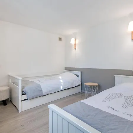 Prázdninový dům Macedocy Maison De Charme Au Coeur Du Village *