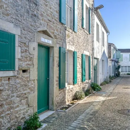 Macedocy Maison De Charme Au Coeur Du Village Holiday home
